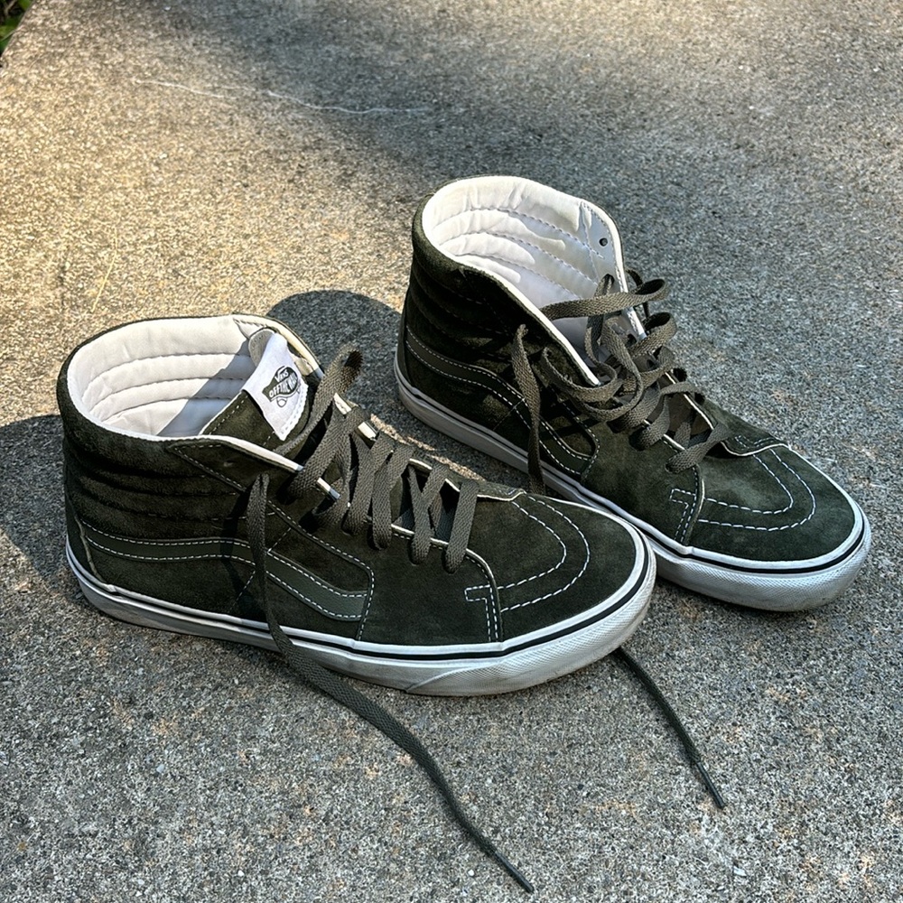 HEIQ Eco Dry Water Repellent Suede. VANS Sk8 Hi Old Skool Dark olive. M 7 -W 8.5